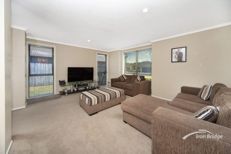 Photo of property in 15 Feeny Crescent, East Tamaki, Auckland, 2013