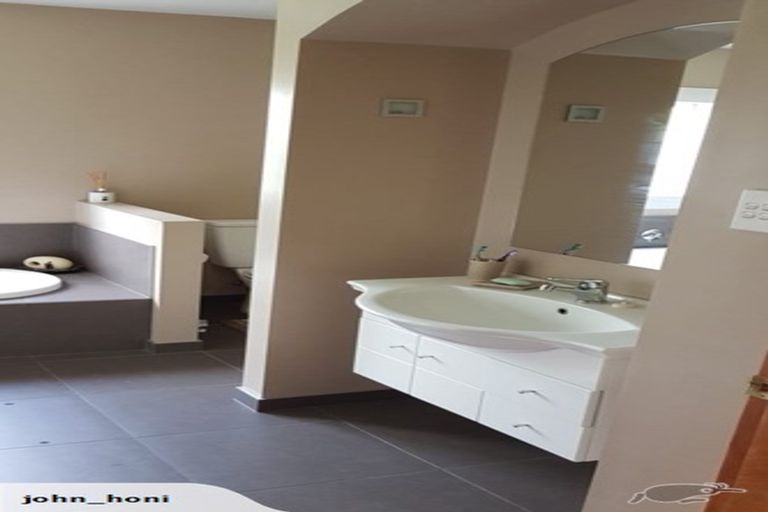 Photo of property in 146 Mcfaddens Road, St Albans, Christchurch, 8052