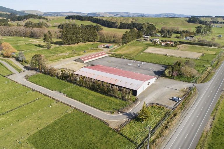 Photo of property in 480 Fitzherbert Road East, Aokautere, Palmerston North, 4471