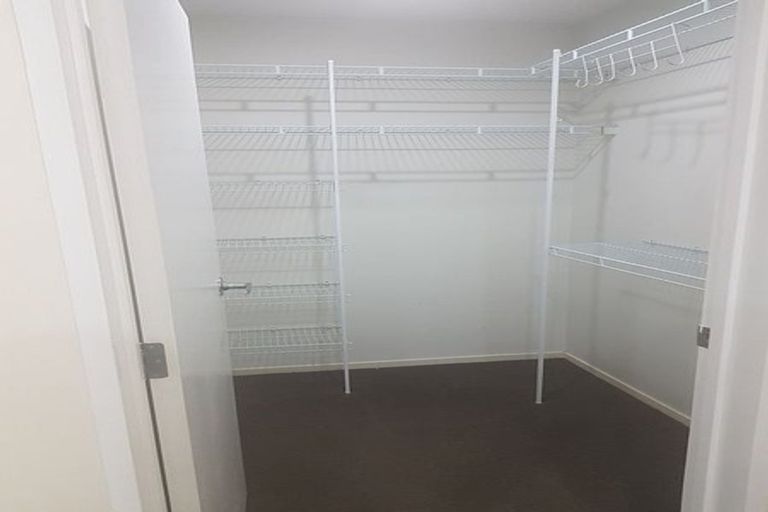 Photo of property in 79a Stanley Road, Glenfield, Auckland, 0629