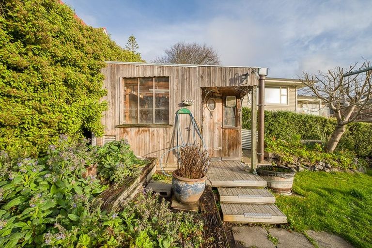 Photo of property in 264 Mount Pleasant Road, Mount Pleasant, Christchurch, 8081