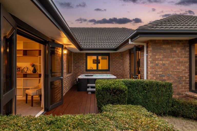 Photo of property in 14 Amoka Crescent, Parklands, Christchurch, 8083