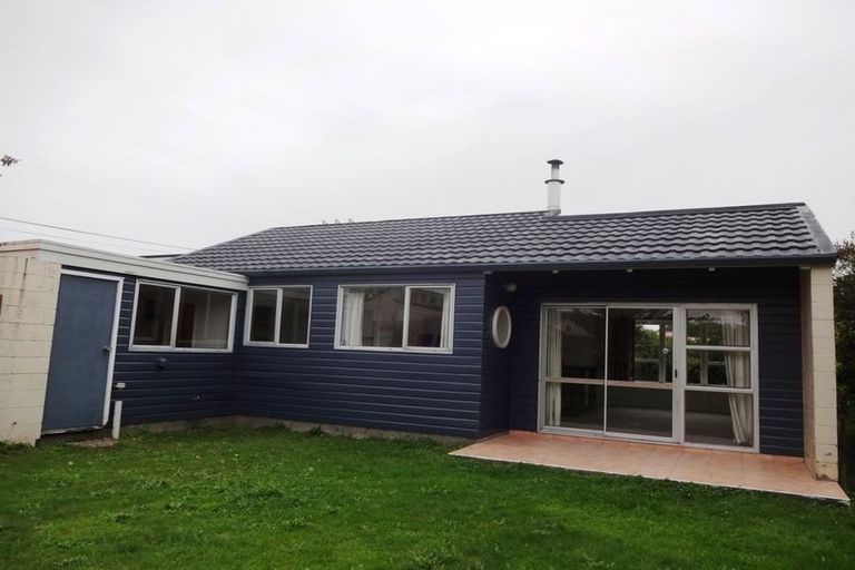 Photo of property in 17 Stout Street, Westport, 7825