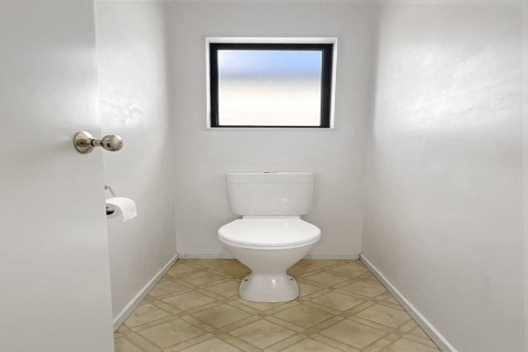 Photo of property in 19 Lowburn Place, Clover Park, Auckland, 2019