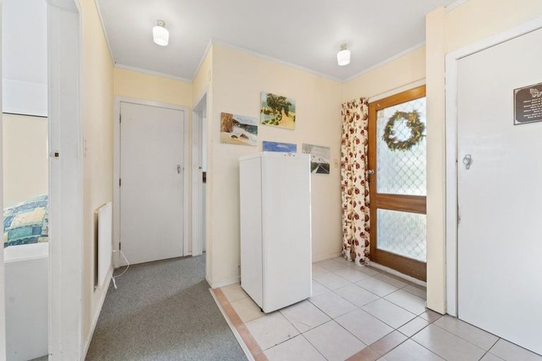 Photo of property in 37 Kent Street, Levin, 5510