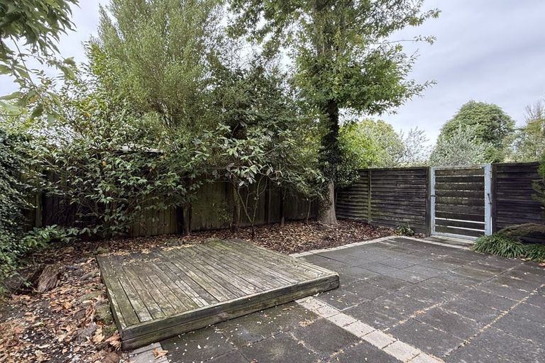 Photo of property in 22 Edgeware Road, St Albans, Christchurch, 8014