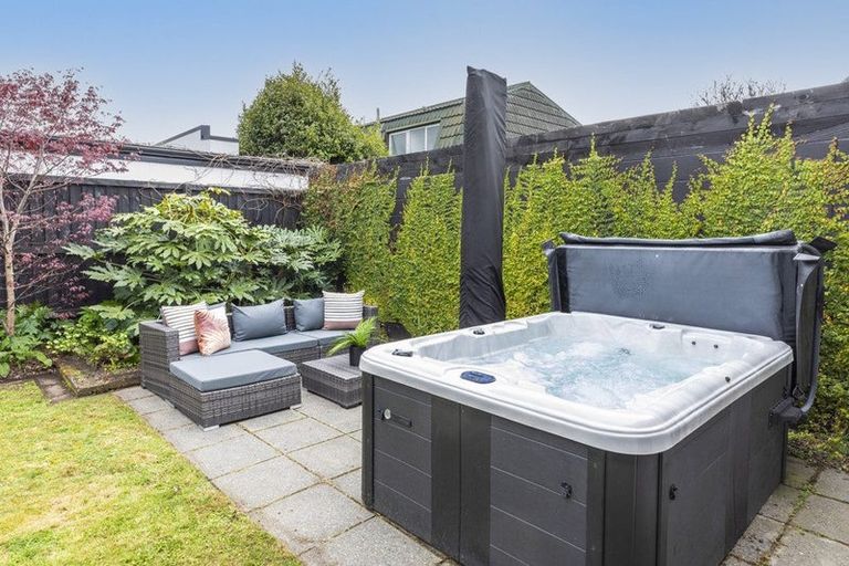 Photo of property in 2/73 Winchester Street, Merivale, 8014