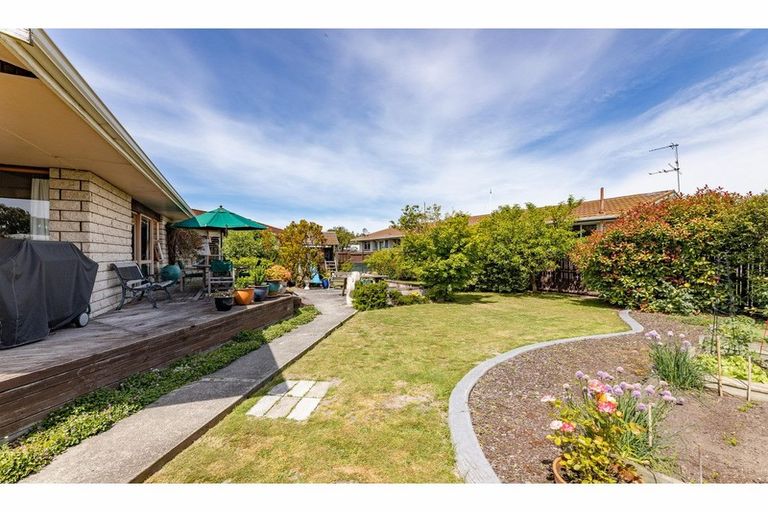Photo of property in 4 Collingwood Place, Rangiora, 7400