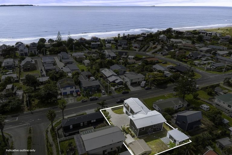 Photo of property in 1312 Papamoa Beach Road, Papamoa Beach, Papamoa, 3118