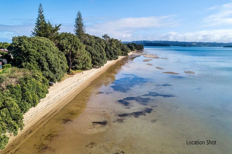 Photo of property in 41 Kaurinui Crescent, One Tree Point, 0118