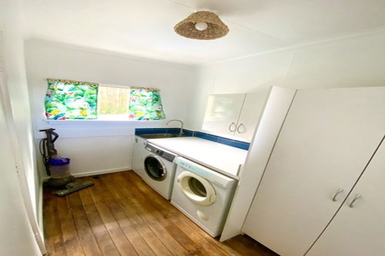 Photo of property in 33 Shakespeare Road, Bluff Hill, Napier, 4110