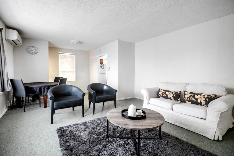 Photo of property in 1/57 Sarabande Avenue, Redwood, Christchurch, 8051