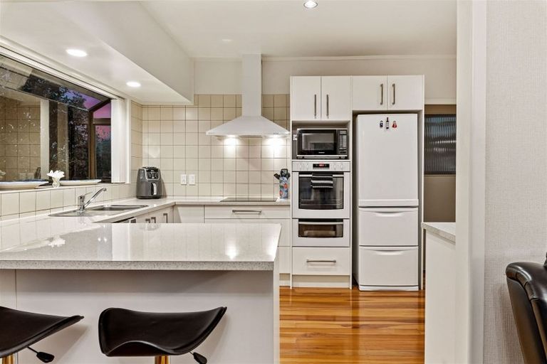 Photo of property in 7 Divich Avenue, Te Atatu South, Auckland, 0610