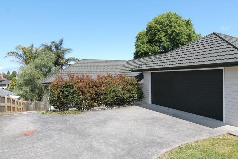 Photo of property in 1/35 Eastglen Road, Glen Eden, Auckland, 0602