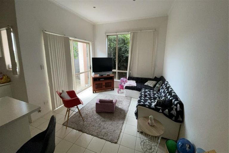 Photo of property in 36 Trimaran Drive, Gulf Harbour, Whangaparaoa, 0930