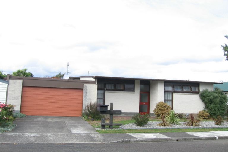 Photo of property in 3 Parera Grove, Heretaunga, Upper Hutt, 5018