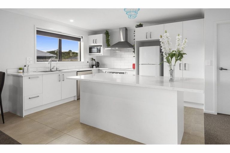 Photo of property in 13 Ohau Crescent, Tikipunga, Whangarei, 0112