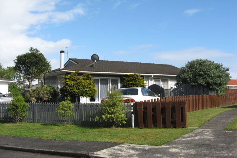 Photo of property in 6 Marybeth Place, Rosehill, Papakura, 2113