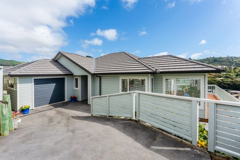 Photo of property in 8 Bluejacket Place, Whitby, Porirua, 5024