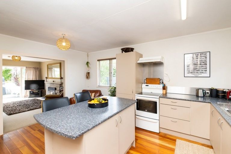 Photo of property in 1008 Caroline Road, Mayfair, Hastings, 4122