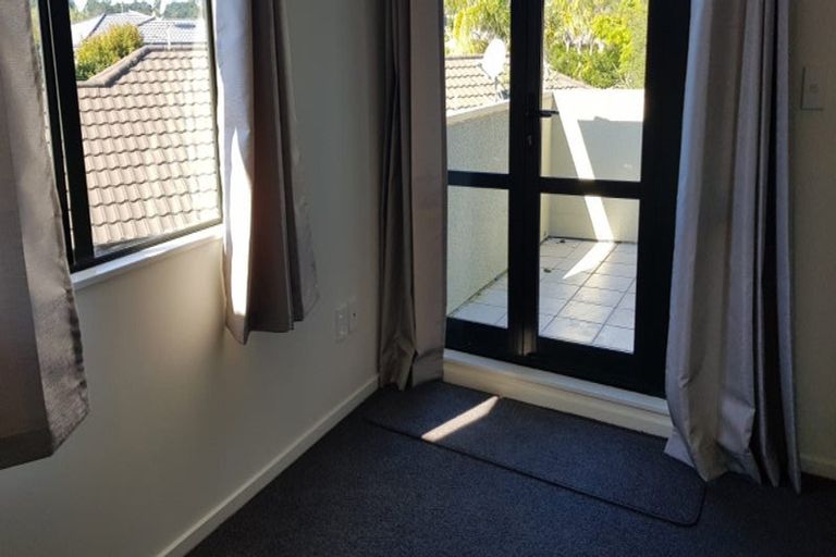 Photo of property in 8/3 Orwell Road, Greenhithe, Auckland, 0632