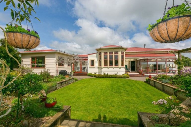 Photo of property in 333 Upland Road, Tarurutangi, New Plymouth, 4372