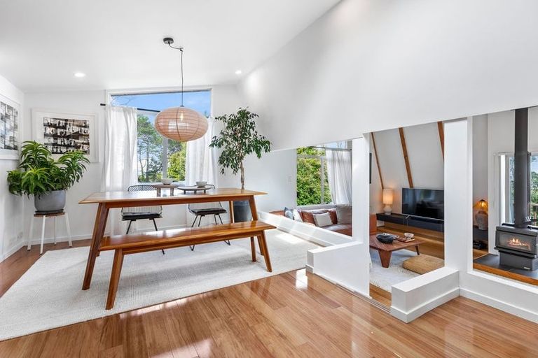 Photo of property in 1000 East Coast Road, Northcross, Auckland, 0630