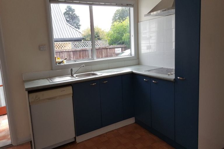 Photo of property in 1 Ludecke Place, Sockburn, Christchurch, 8042