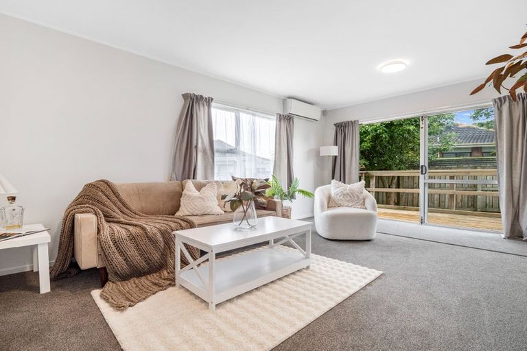 Photo of property in 1/24 Kennington Drive, Clendon Park, Auckland, 2103