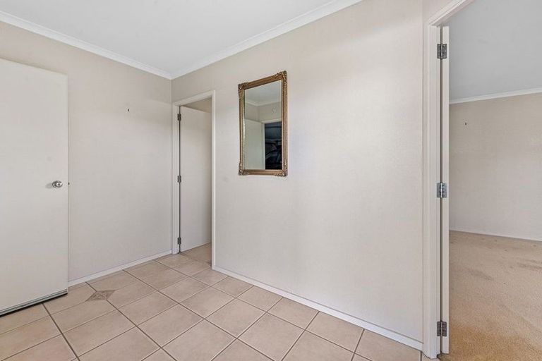 Photo of property in 19 Emmerdale Avenue, Papakura, 2110