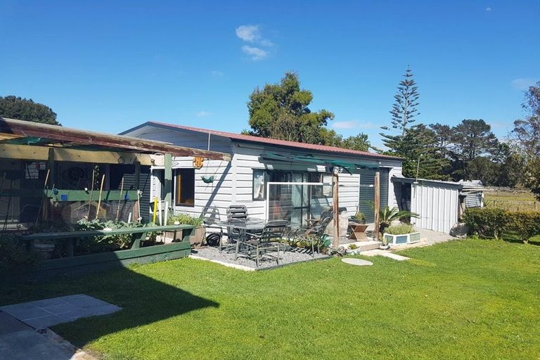 Photo of property in 49 Marsden Point Road, Ruakaka, 0116