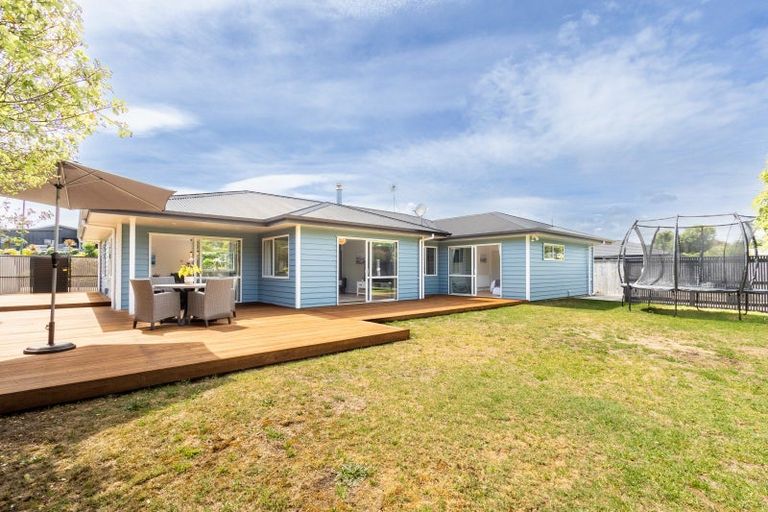 Photo of property in 7 Simpson Crescent, Raumati Beach, Paraparaumu, 5032