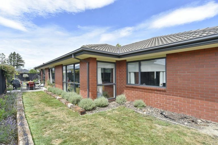 Photo of property in 6 Hampstead Close, Rangiora, 7400