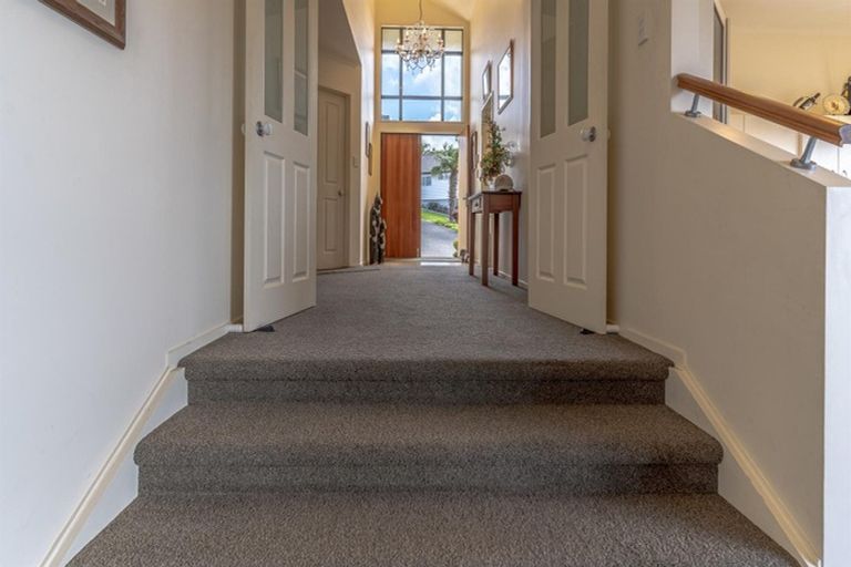 Photo of property in 3 Ashburn Close, Orewa, 0931