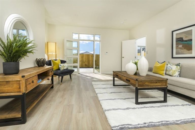 Photo of property in 18 Raymond Grace Avenue, Huapai, Kumeu, 0810