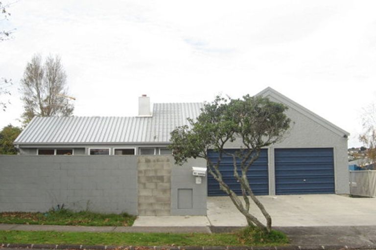 Photo of property in 10 Harford Place, Pakuranga Heights, Auckland, 2010