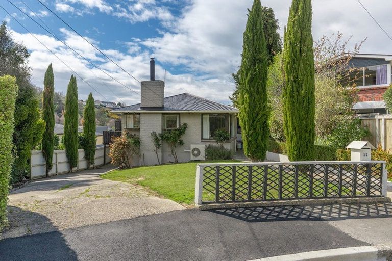 Photo of property in 17 Colquhoun Street, Glenross, Dunedin, 9011