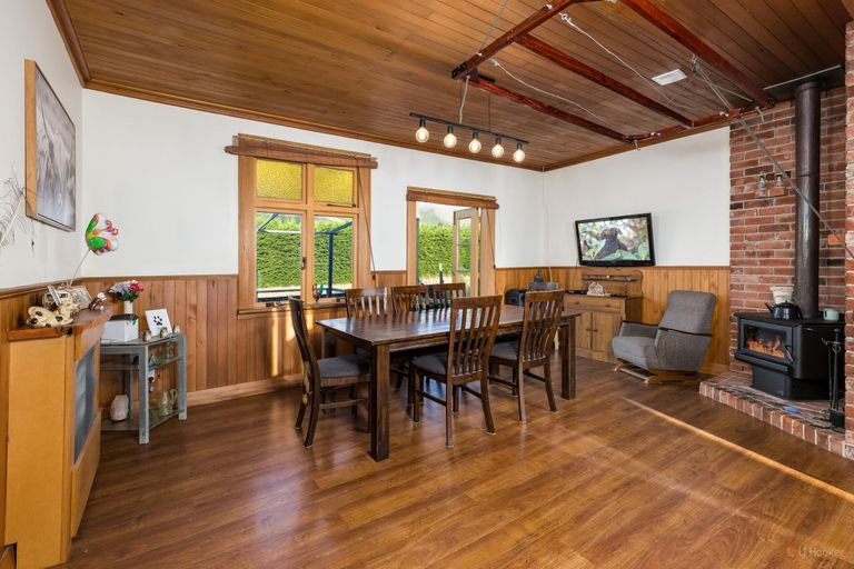 Photo of property in 19 Mount John Road, Waimate, 7977