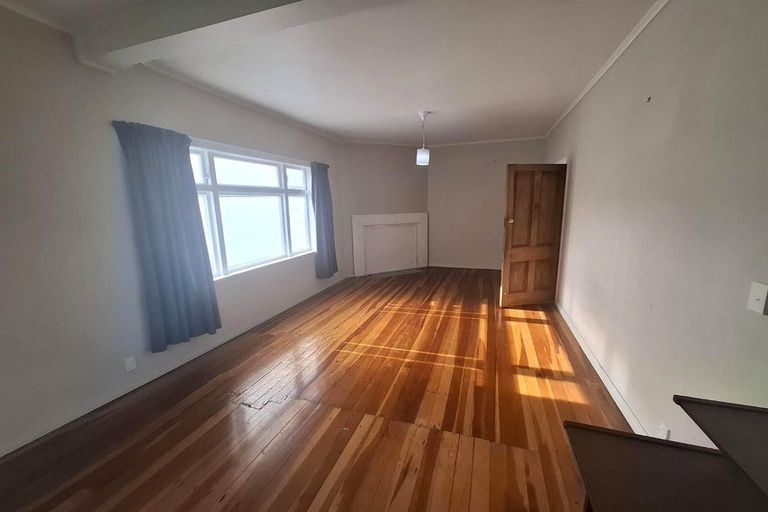 Photo of property in 221 Ohiro Road, Brooklyn, Wellington, 6021