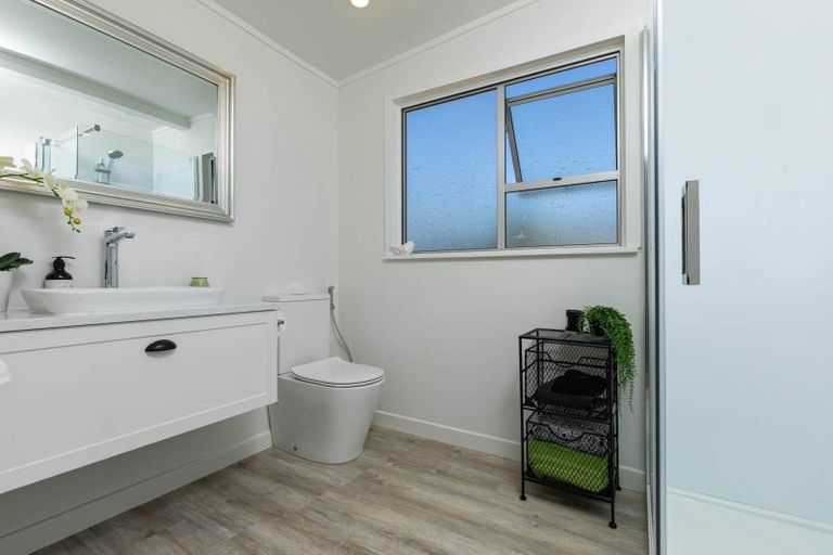 Photo of property in 826 Beach Road, Browns Bay, Auckland, 0630