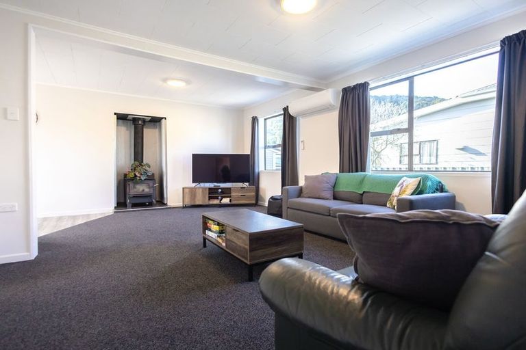 Photo of property in 61 Fox Street, Cobden, Greymouth, 7802