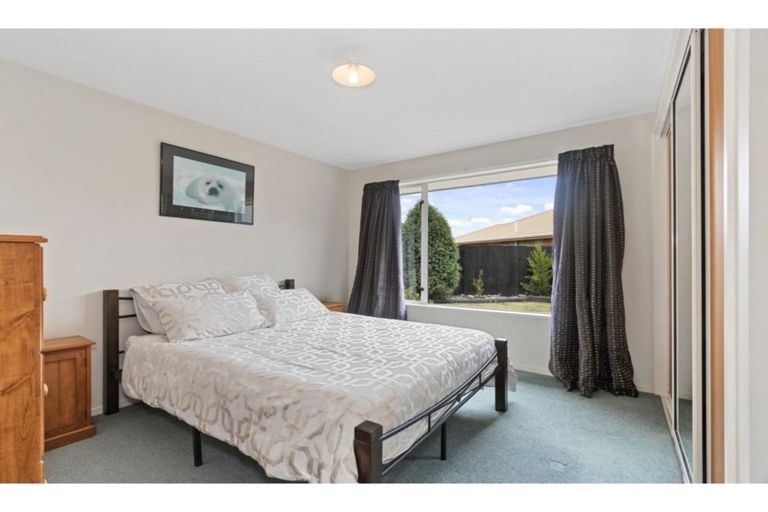 Photo of property in 2/15a Oakhampton Street, Hornby, Christchurch, 8042