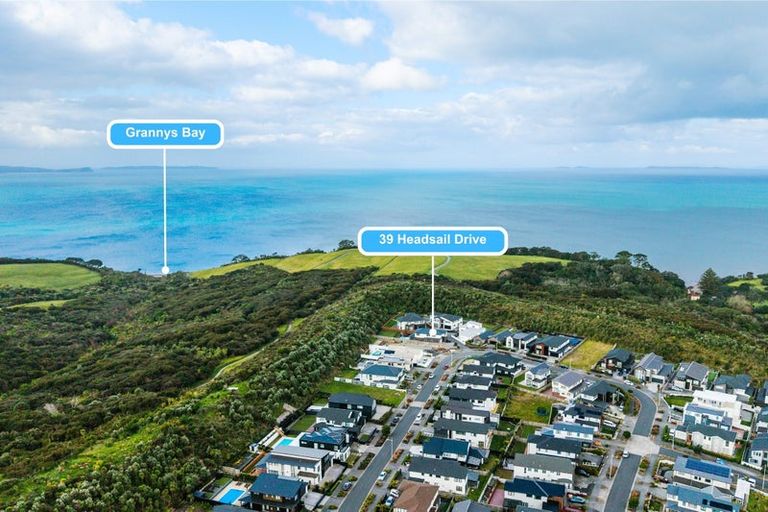 Photo of property in 39 Headsail Drive, Long Bay, Auckland, 0630