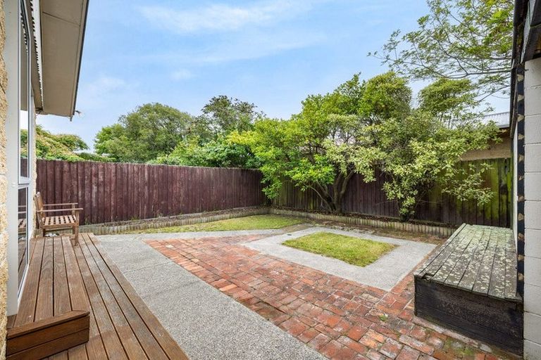 Photo of property in 131 Effingham Street, North New Brighton, Christchurch, 8083