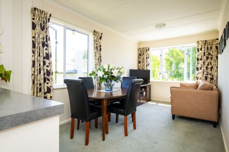 Photo of property in 5 Emerald Hill, Havelock North, 4130