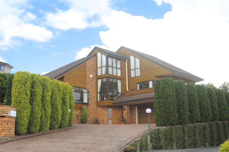 Photo of property in 15 Anure Place, Highland Park, Auckland, 2010