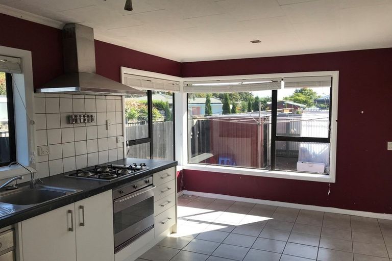 Photo of property in 83 Daniels Road, Redwood, Christchurch, 8051