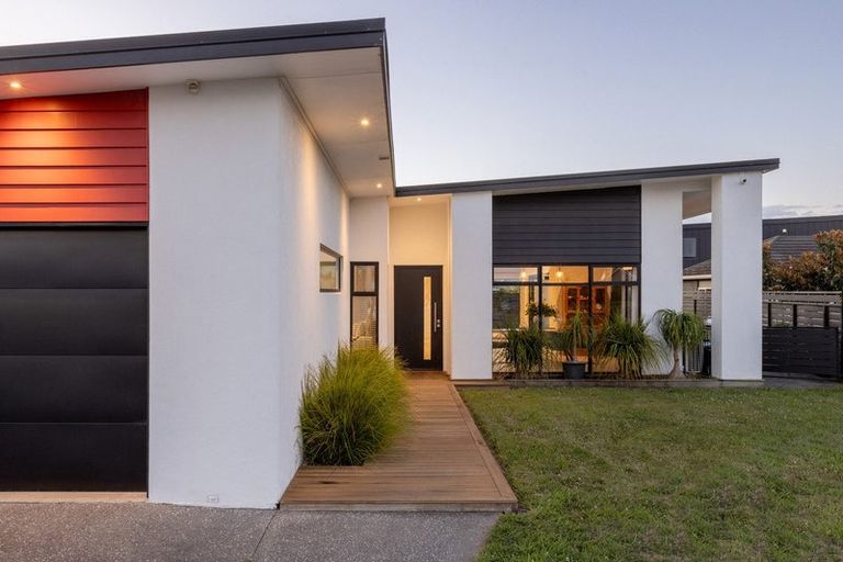 Photo of property in 23 Selliera Place, Papamoa Beach, Papamoa, 3118