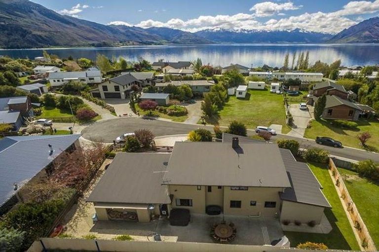 Photo of property in 4 Ryalls Way, Lake Hawea, Wanaka, 9382