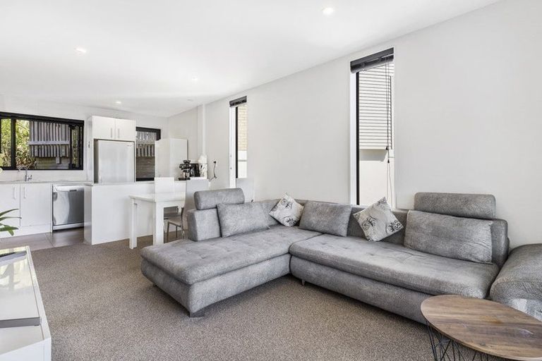 Photo of property in 46 Akeake Lane, Albany Heights, Auckland, 0632